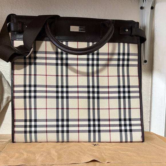 Burberry Nova Check handbag great condition ready for work - Picture 1 of 10